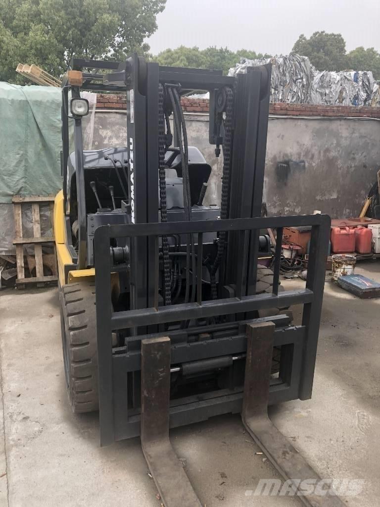 Komatsu 5 Ton Diesel Trucker