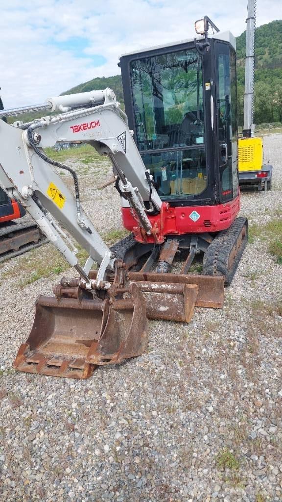 Takeuchi TB 23 R Minigravere <7t