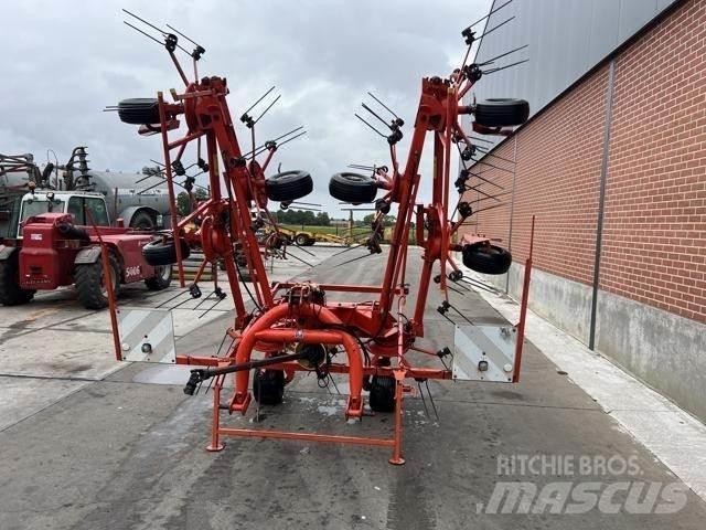Kuhn GF8501 Raker og høyvendere