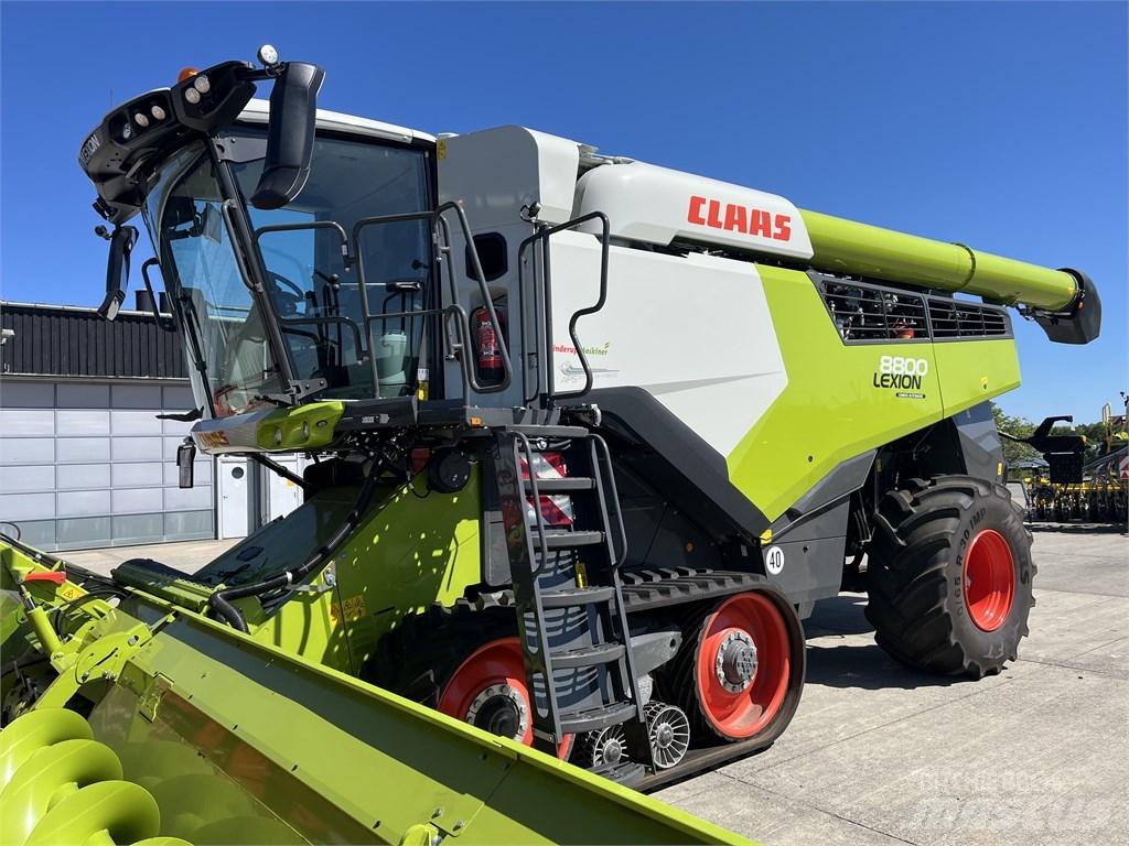 CLAAS Lexion 8800TT Skurtreskere