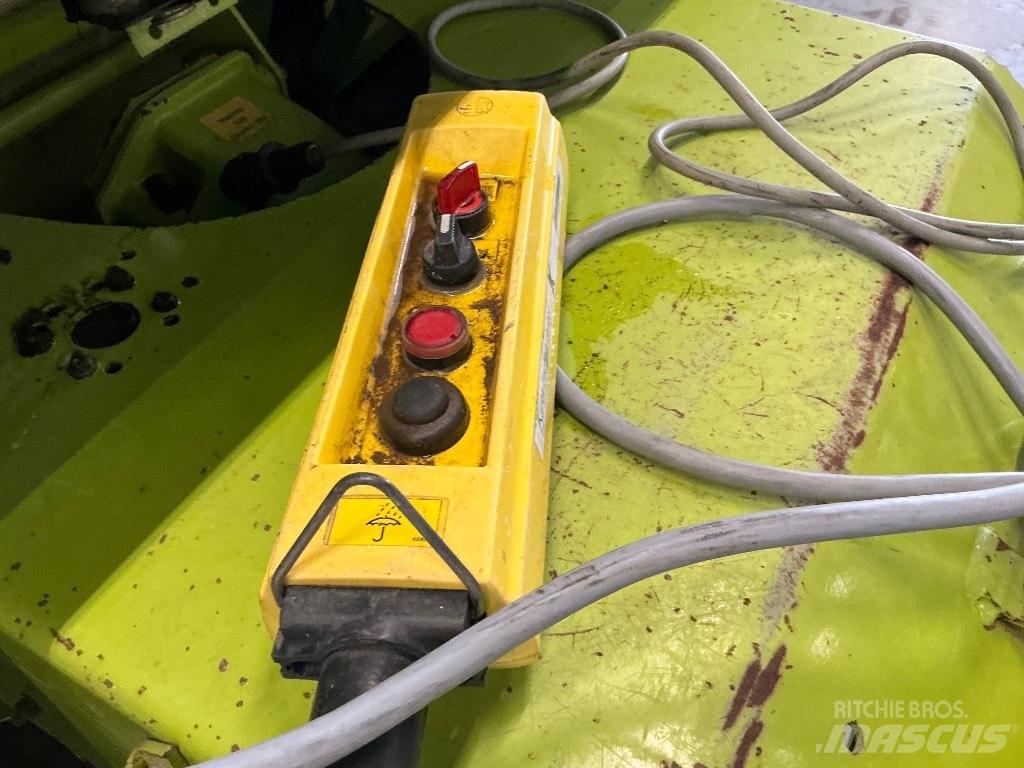 CLAAS Rollant 240 Rundballepresser