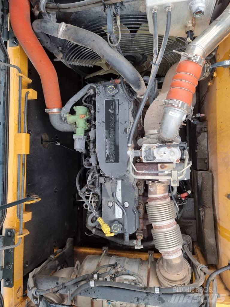 Hyundai HX 300 L Beltegraver