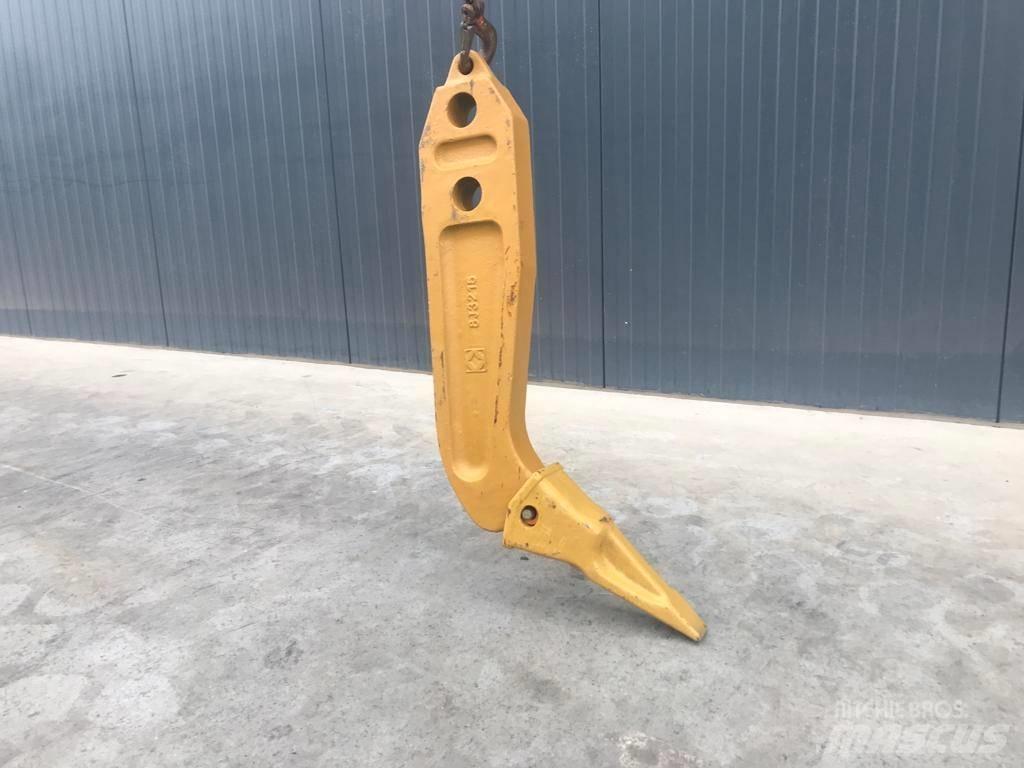 Komatsu D65 Shank Rippere