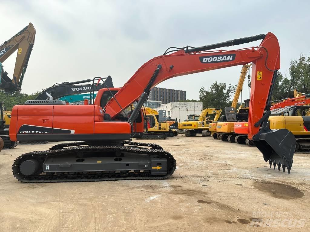 Doosan DX 225 LC-9 Beltegraver