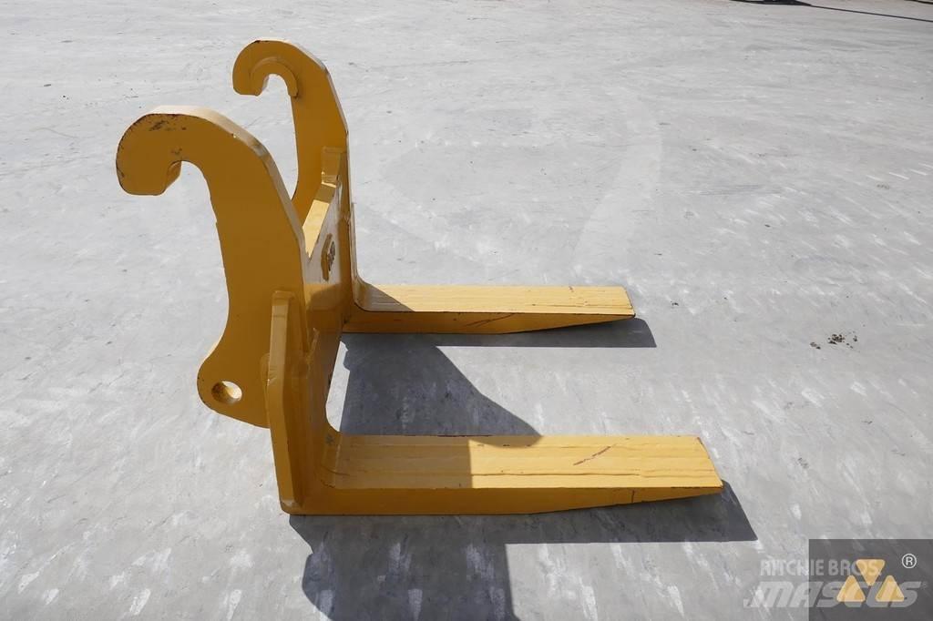 OM Forks Cat 980H Transport - Annet