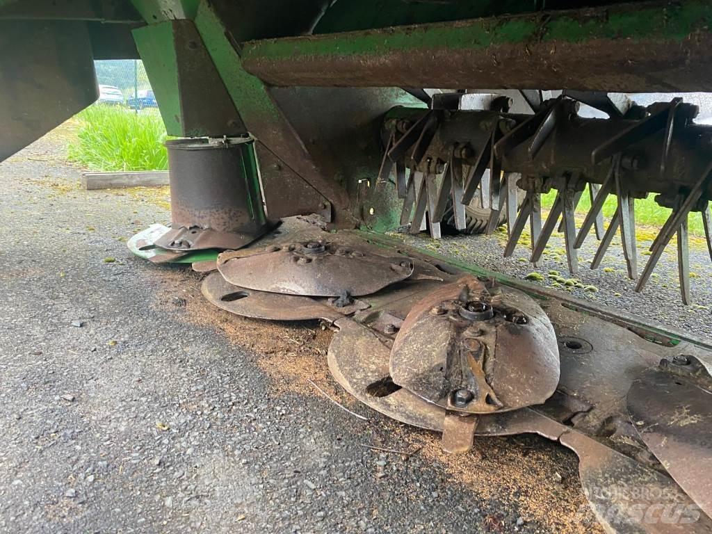 John Deere 730 Faste og slepe klippere