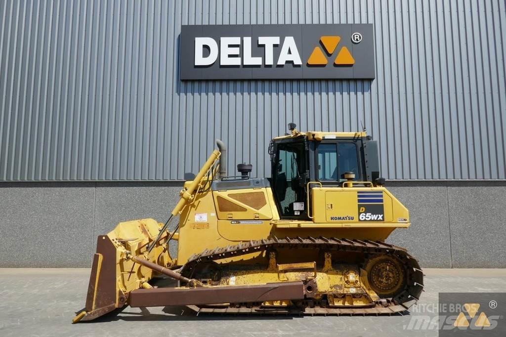 Komatsu D65WX-17 Dozere Beltegående