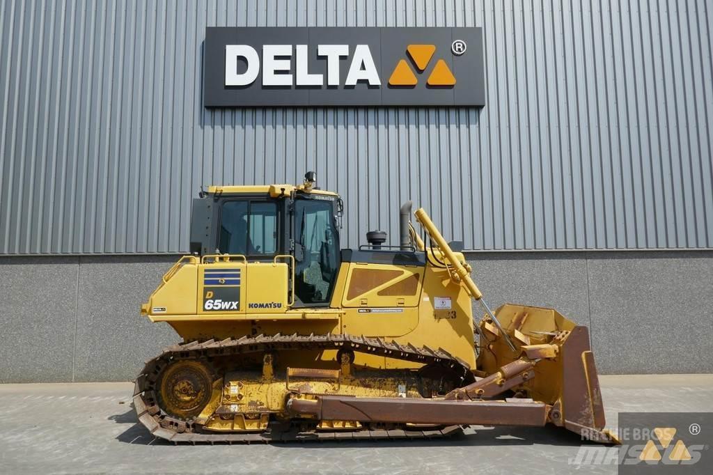 Komatsu D65WX-17 Dozere Beltegående
