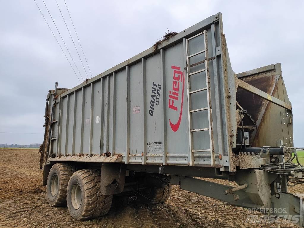 Fliegl ASW271 GIGANT Gjødselspreder