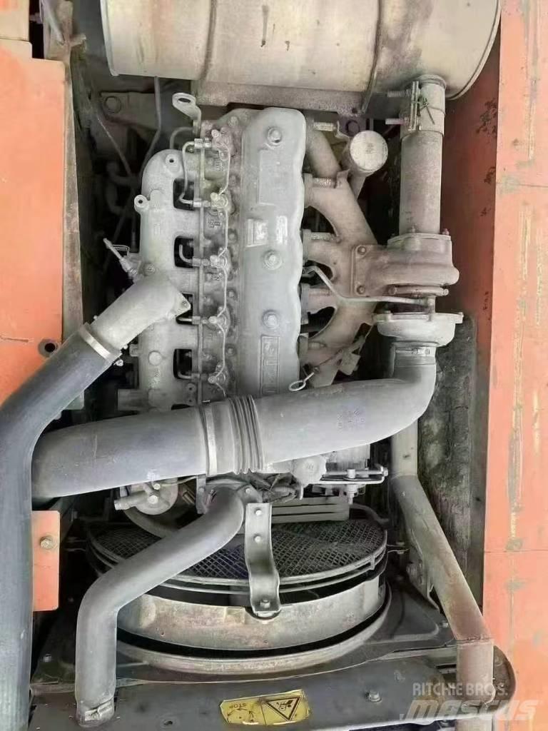 Hitachi ZX240 Beltegraver
