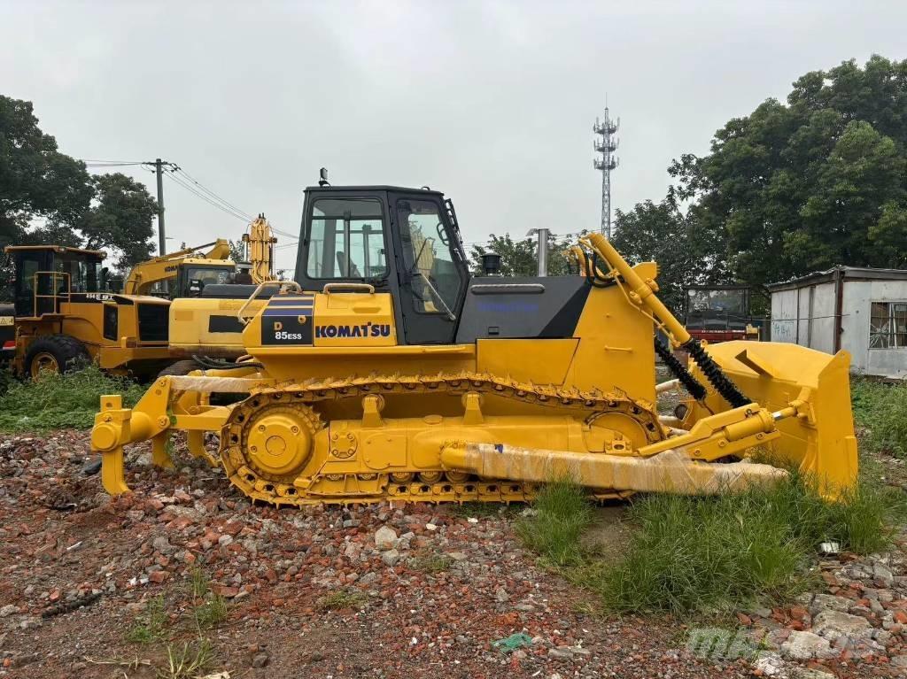 Komatsu D 85 E-12 Dozere Beltegående