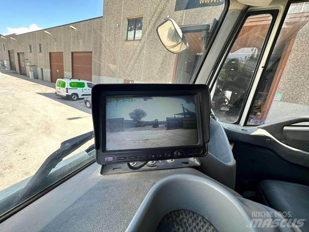 Iveco Trakker 410 Tippbil