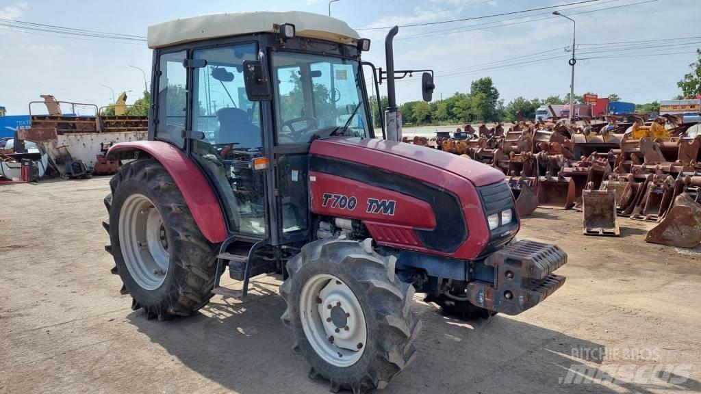 TYM T700 Traktorer