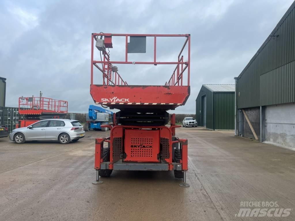SkyJack SJ 9250 RT Sakselifter