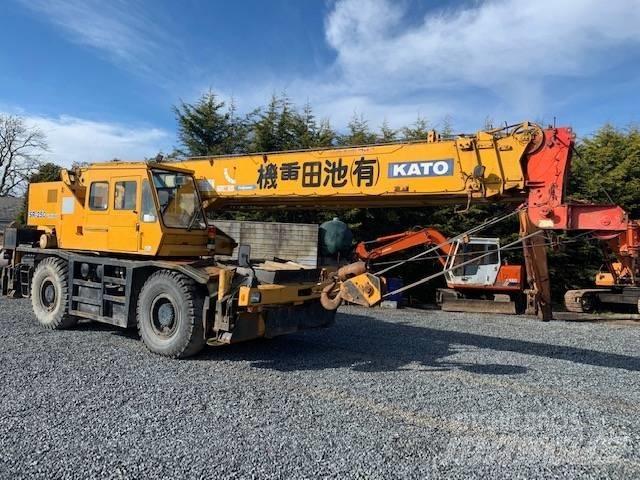 Kato KR30H Allterreng kraner