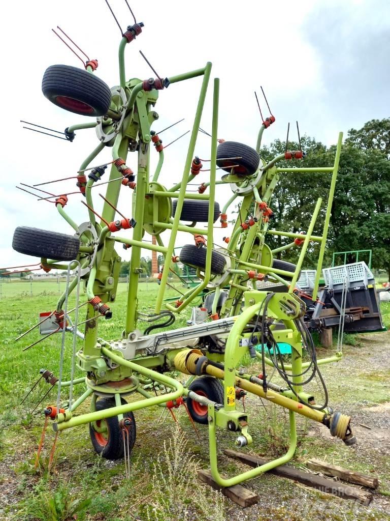 CLAAS Volto 870 Raker og høyvendere