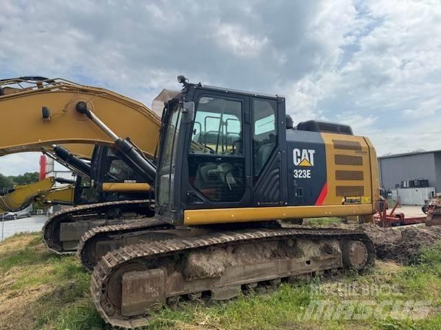CAT 323 E Beltegraver