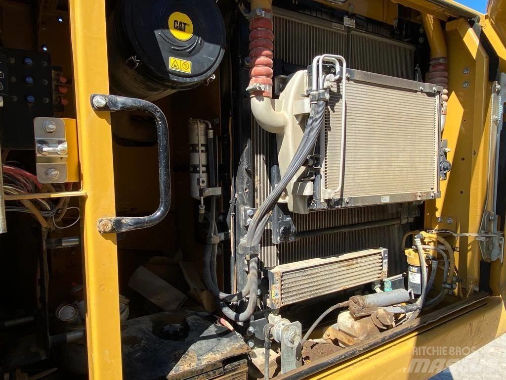 CAT 323 E Beltegraver