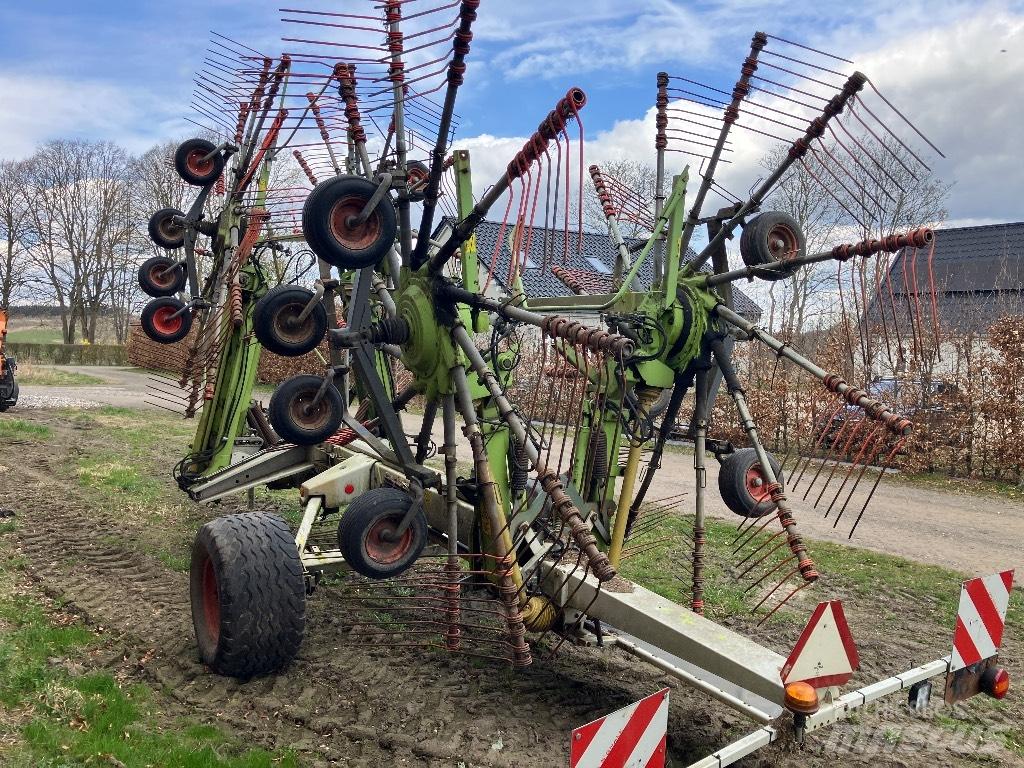 CLAAS Liner 3500 Raker og høyvendere
