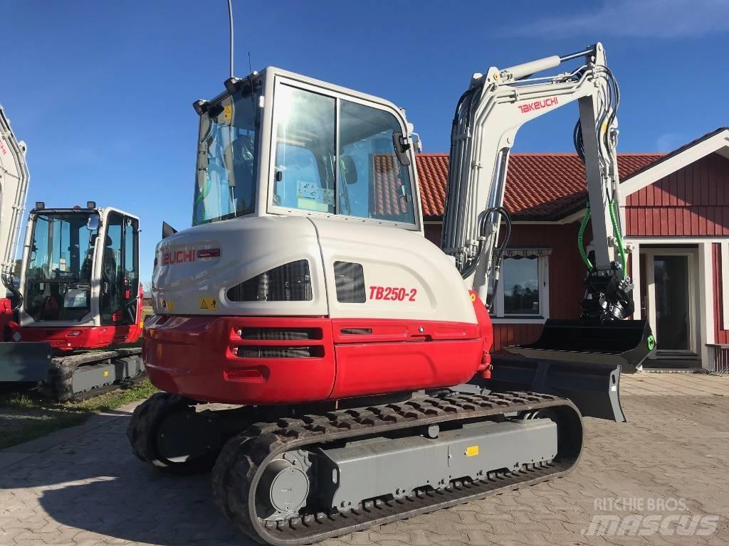 Takeuchi TB250-2 Minigravere <7t