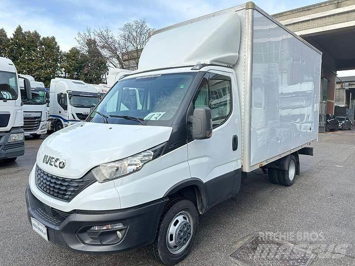 Iveco 35C14 Andre varebiler