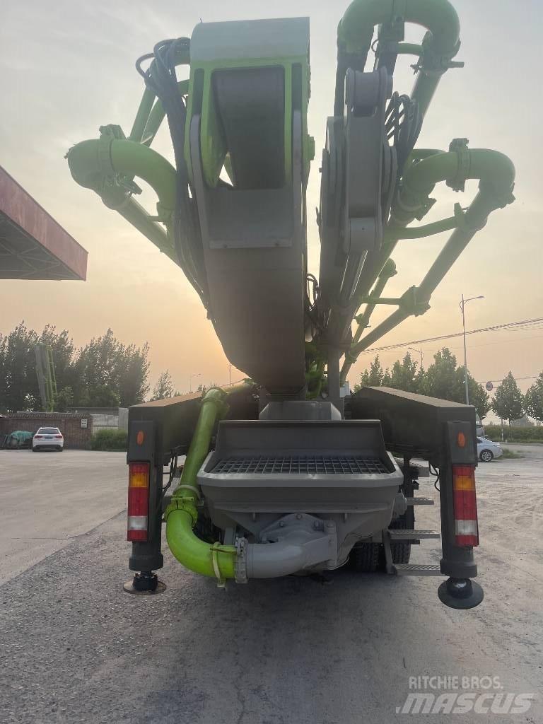  Zoomlion中联重科 52X-6RZ Betongpumpe biler