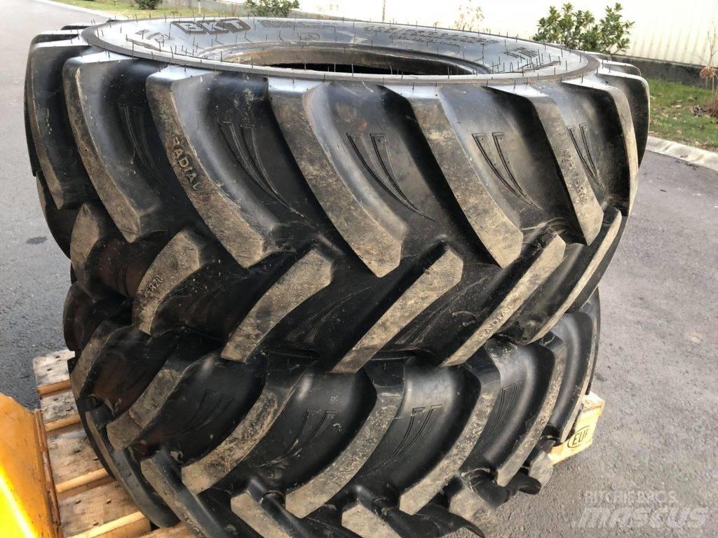 BKT 425/75R20 Dekk, hjul og felger