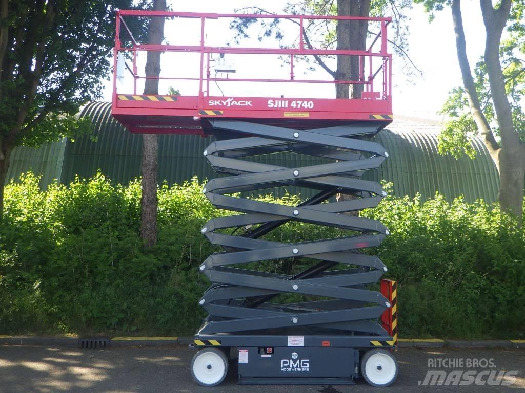 SkyJack SJ4740 Sakselifter