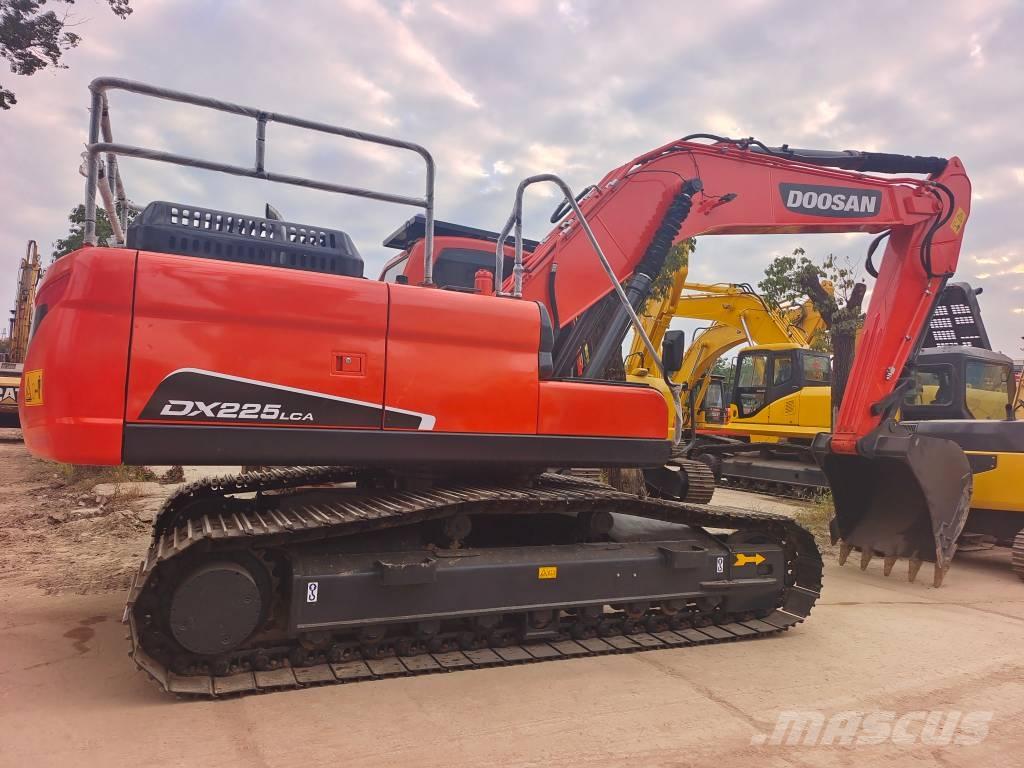 Doosan DX 225 LCA Beltegraver