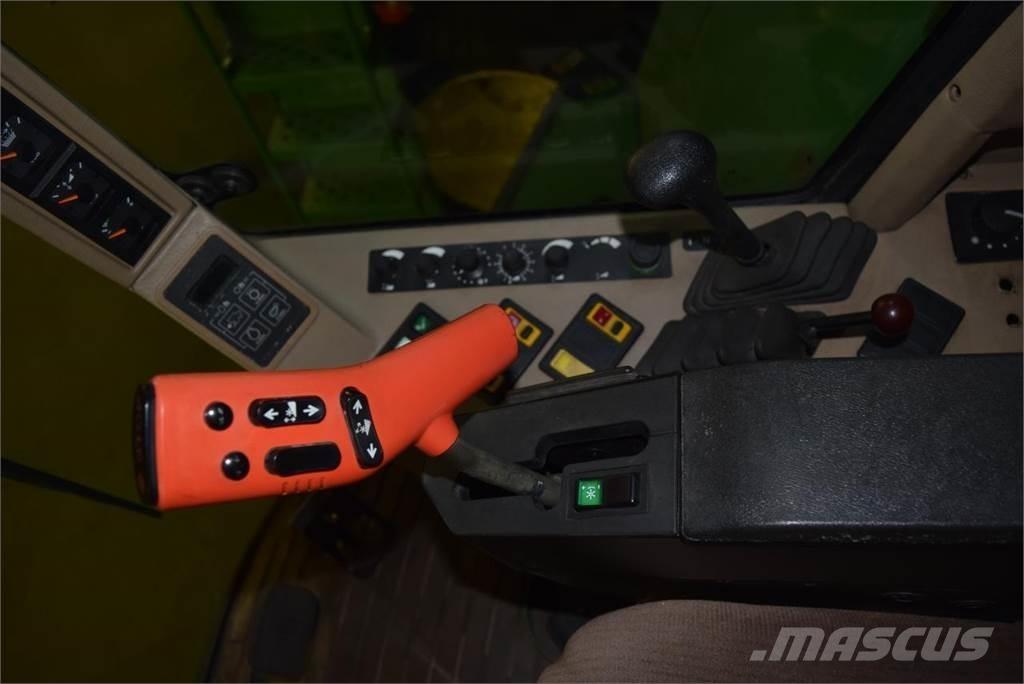 John Deere 2064 Skurtreskere