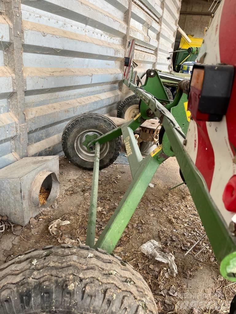 Krone KWT 882 Raker og høyvendere