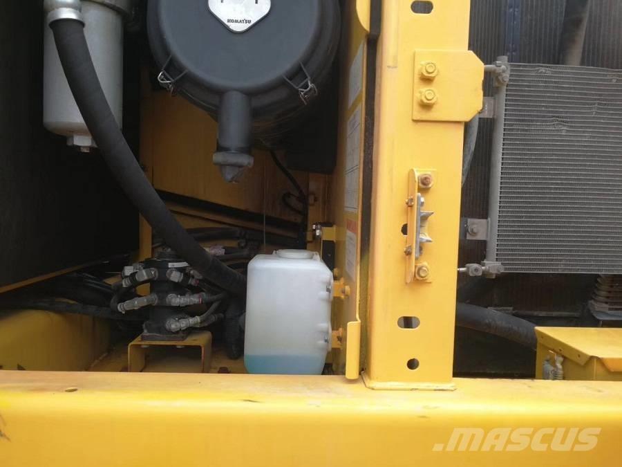 Komatsu pc200-8 Beltegraver