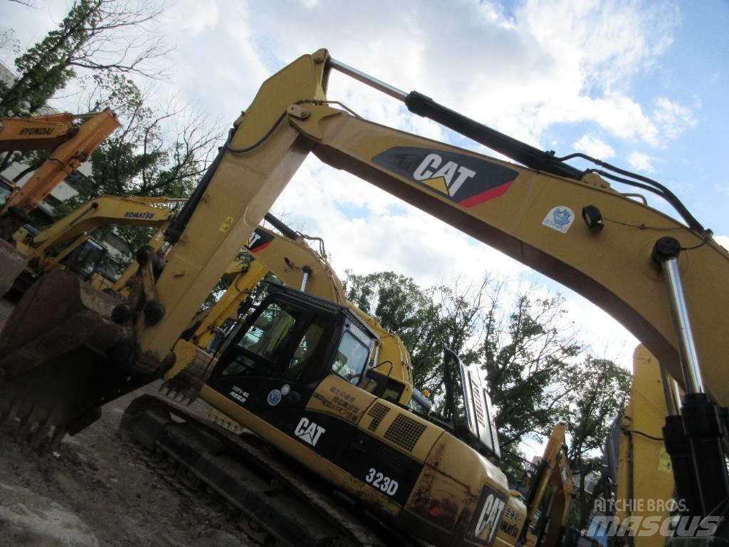 CAT 326 Beltegraver