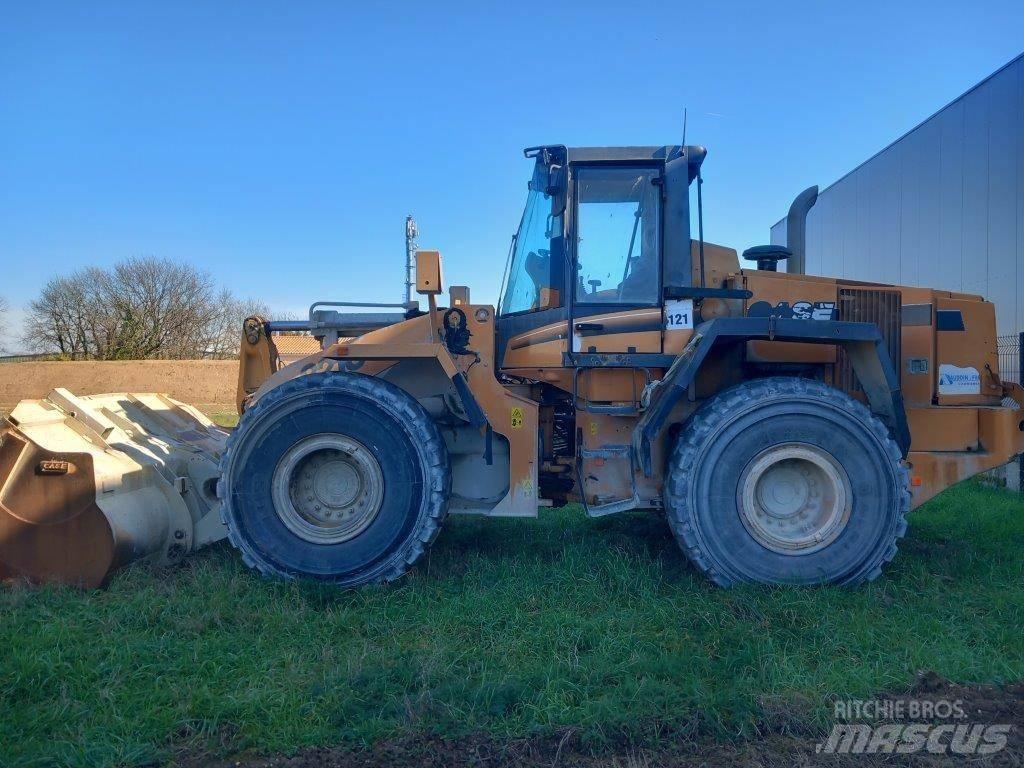 CASE 821 C Hjullastere
