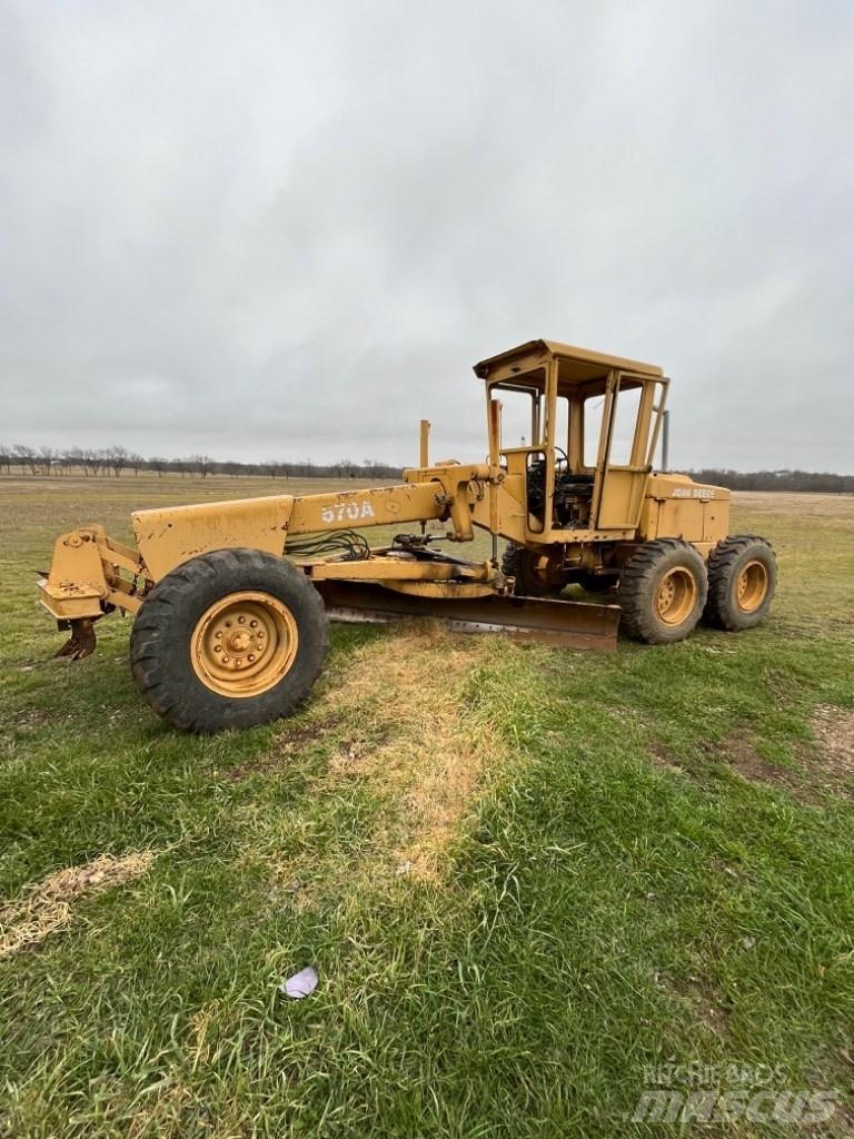 DEERE 570A Veihøvler