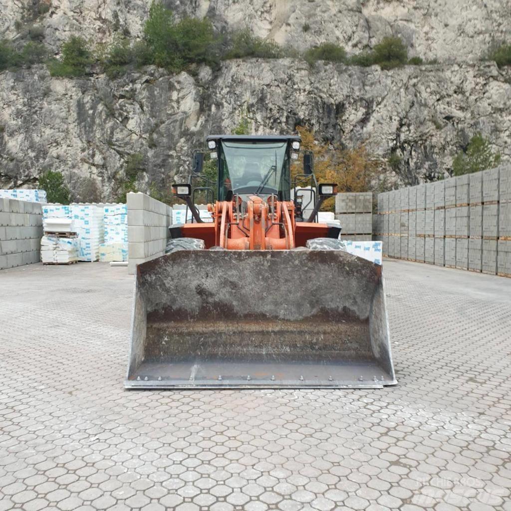 Hitachi ZW 220-5 Hjullastere