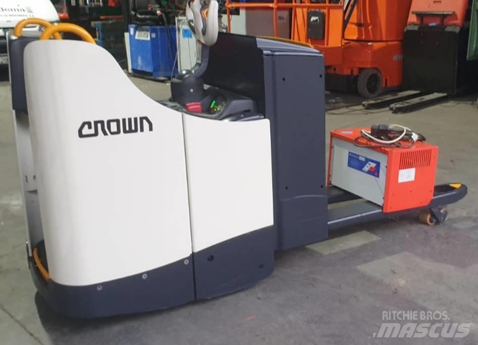 Crown WT 3040 Lavtløftende truck med platform
