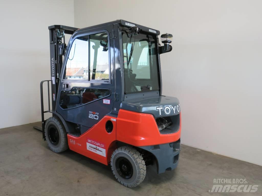 Toyota 8 FDF 20 Diesel Trucker