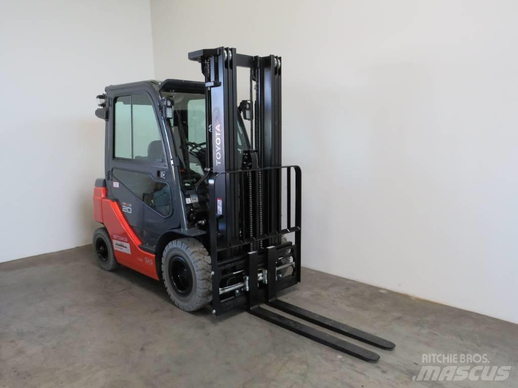 Toyota 8 FDF 20 Diesel Trucker