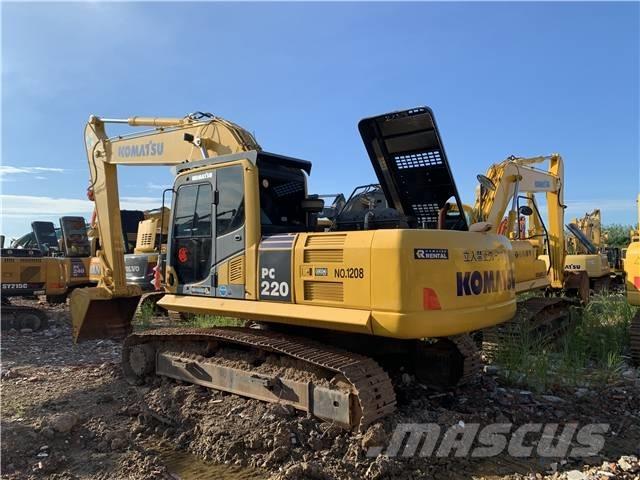 Komatsu PC 220-8 Beltegraver