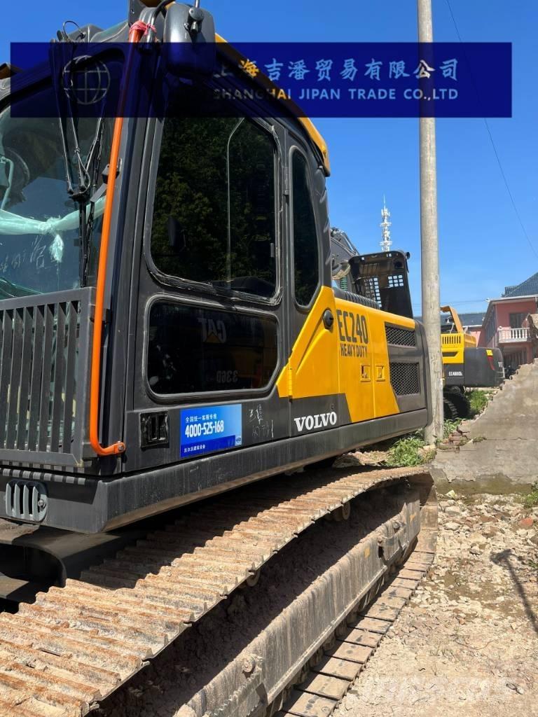 Volvo EC 240 Beltegraver