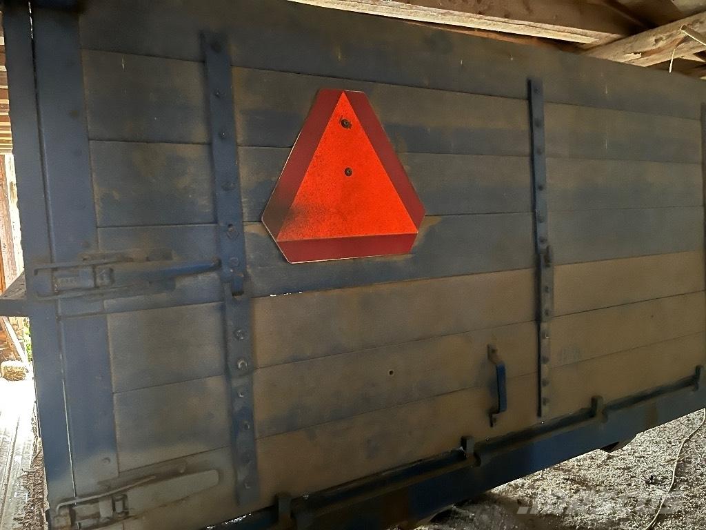 EOS Kippikärry 14m3 Kornhengere