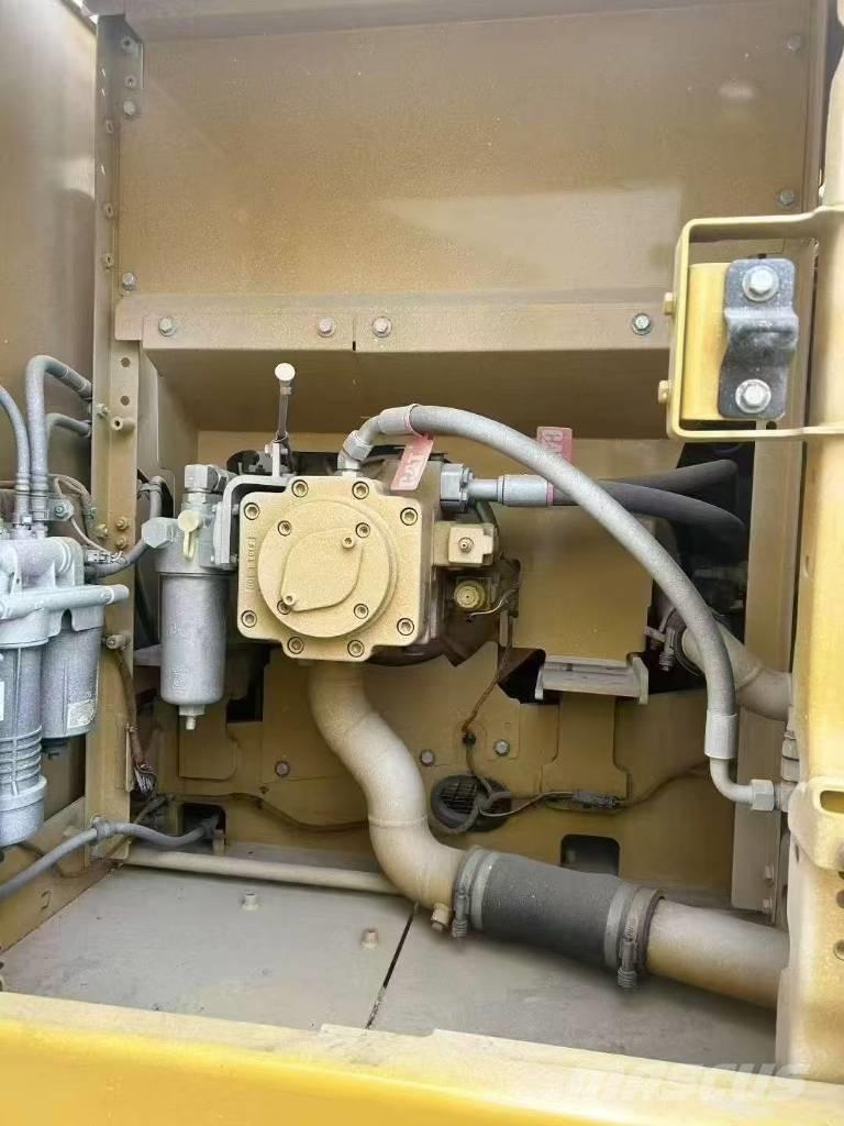CAT 323 Beltegraver