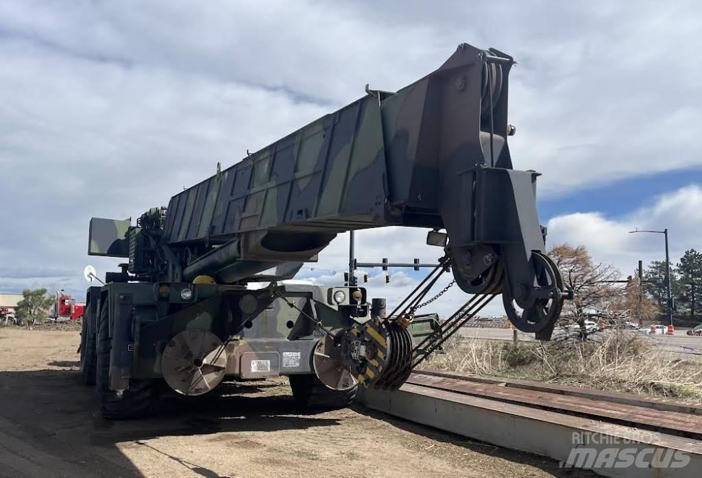 Grove RT 875 Røff terreng kraner