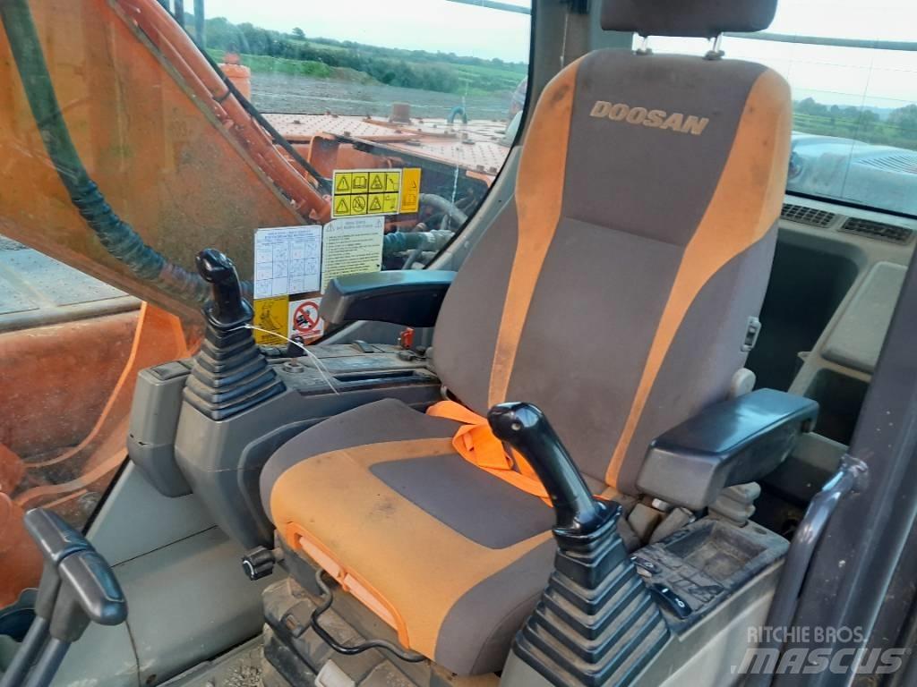 Doosan DX 225 Beltegraver
