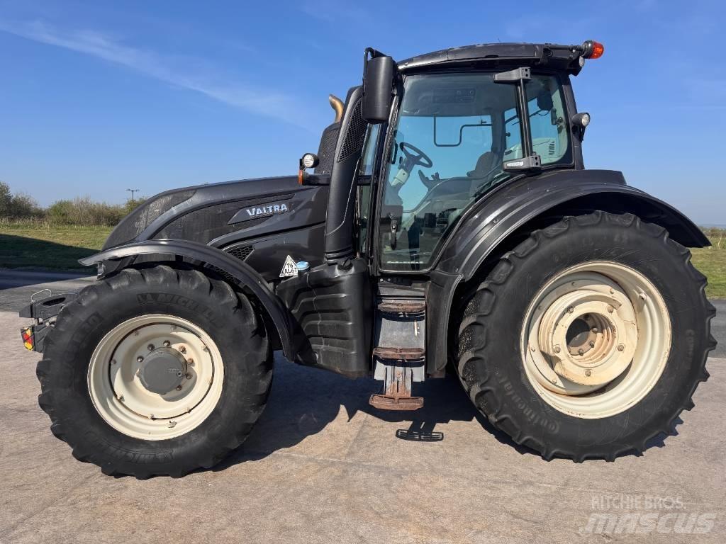 Valtra T 174 Traktorer