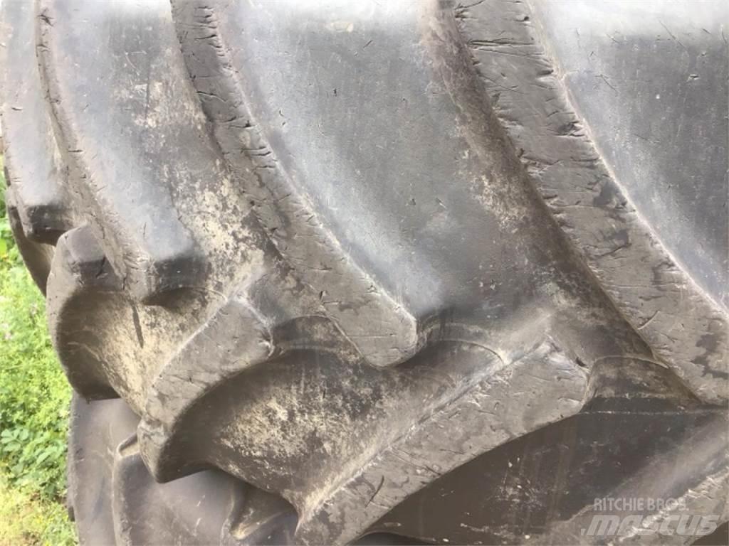 Mitas 680/80R42 Dekk, hjul og felger