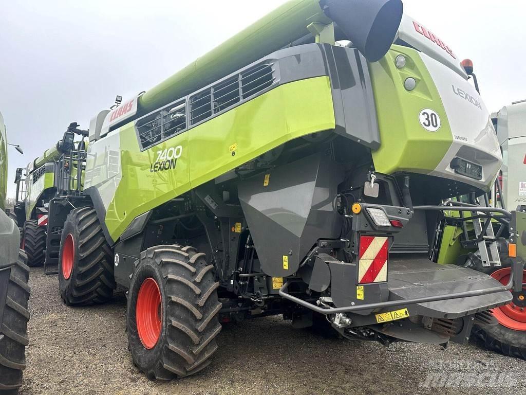 CLAAS 7400 Skurtreskere