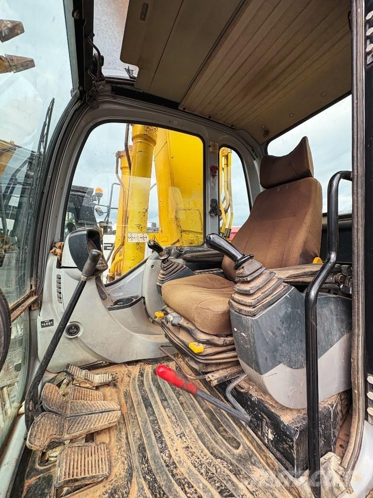New Holland E 245 B Beltegraver