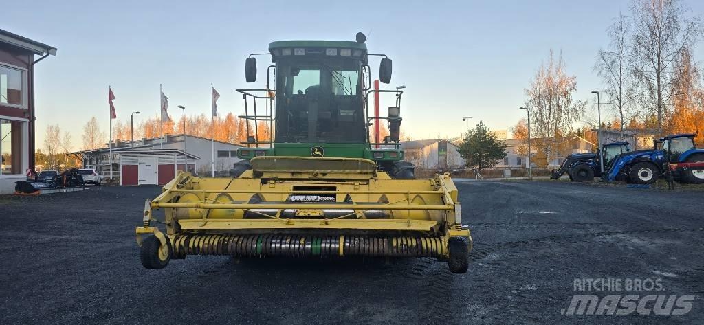 John Deere 7400 Selvdrevne fôrhøstere